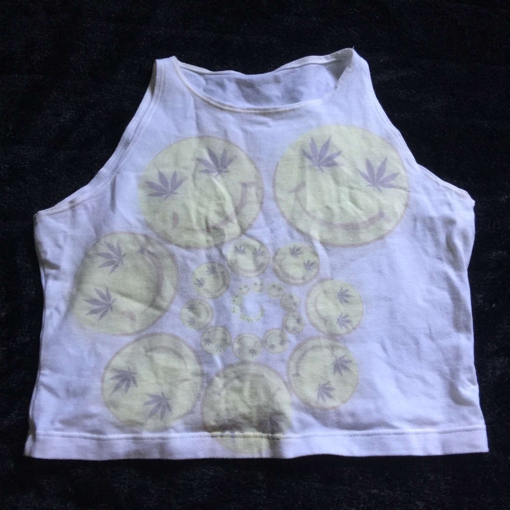 TRIPPY SMILEY WEED CROP TOP
